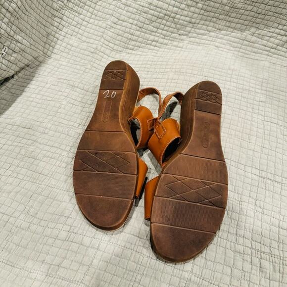 BareTraps felon brown tan Memory Foam Sandals Size 10 - Picture 8 of 10
